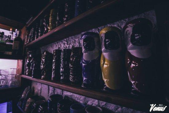 Waikiki Speaki Tiki Bar